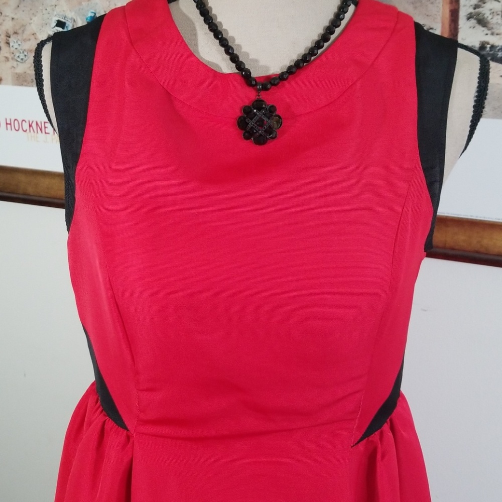 Prabal Gurun  party tea red/black dress. Size 8 - Picture 4 of 8